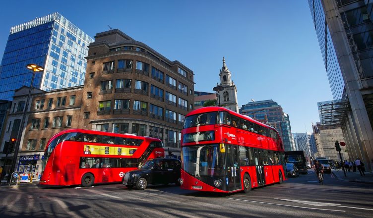 Londyn - autobusy napędzane kawą